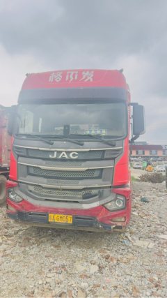 JAC Gallop Gelfa A5 480 hp 6X4 - фото 2