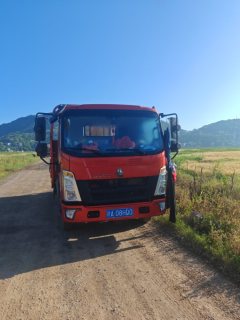 SINOTRUK HOWO Light Duty Truck Hanjiang 140 hp 4X2 4.15 m - ფოტო 3