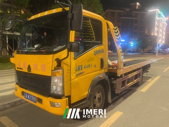 SINOTRUK HOWO Light Duty Truck Hanjiang 110 hp 4X2 5.2 m - грузовик из Китая