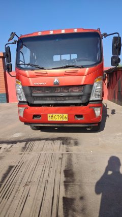 SINOTRUK HOWO Light Duty Truck Commander 170 hp 4X2 5.2 m - ფოტო 10
