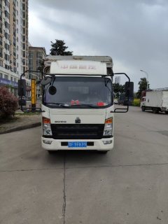 SINOTRUK HOWO Light Duty Truck Hanjiang 140 hp 4X2 4.2 m - ფოტო 1