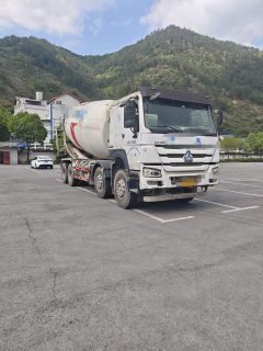 Sinotruk HOWO HOWO-7 380 hp 8X4 - ფოტო 1