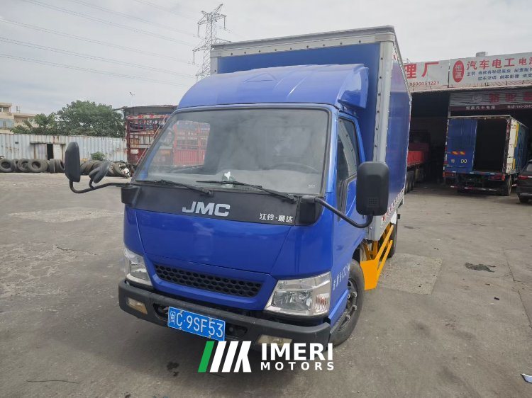 JMC 116 hp 4X2 4.21 m - truck from China