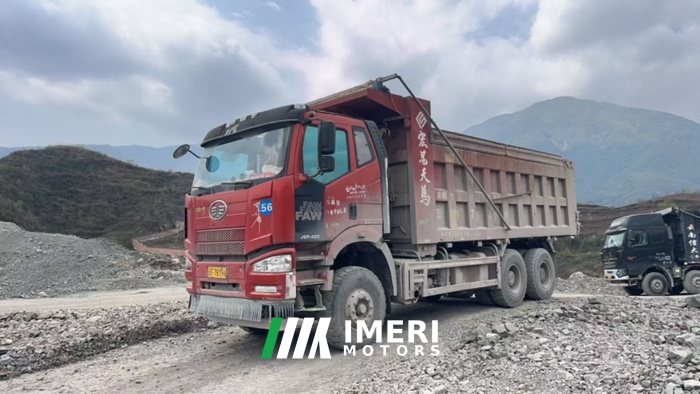2018 FAW Jiefang J6P 420 hp 8X2 6.4 m