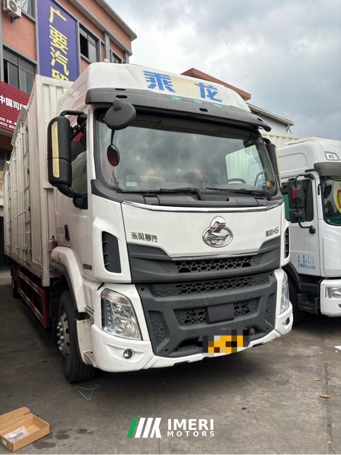 2021 Dongfeng Liuzhou Chenglong H5 240 hp 4X2 9.7 m