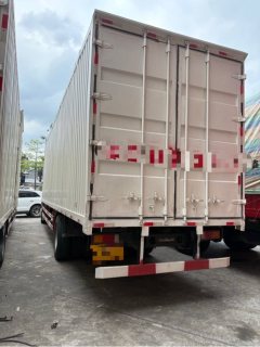 Dongfeng Liuzhou Chenglong H5 240 hp 4X2 9.7 m - ფოტო 2