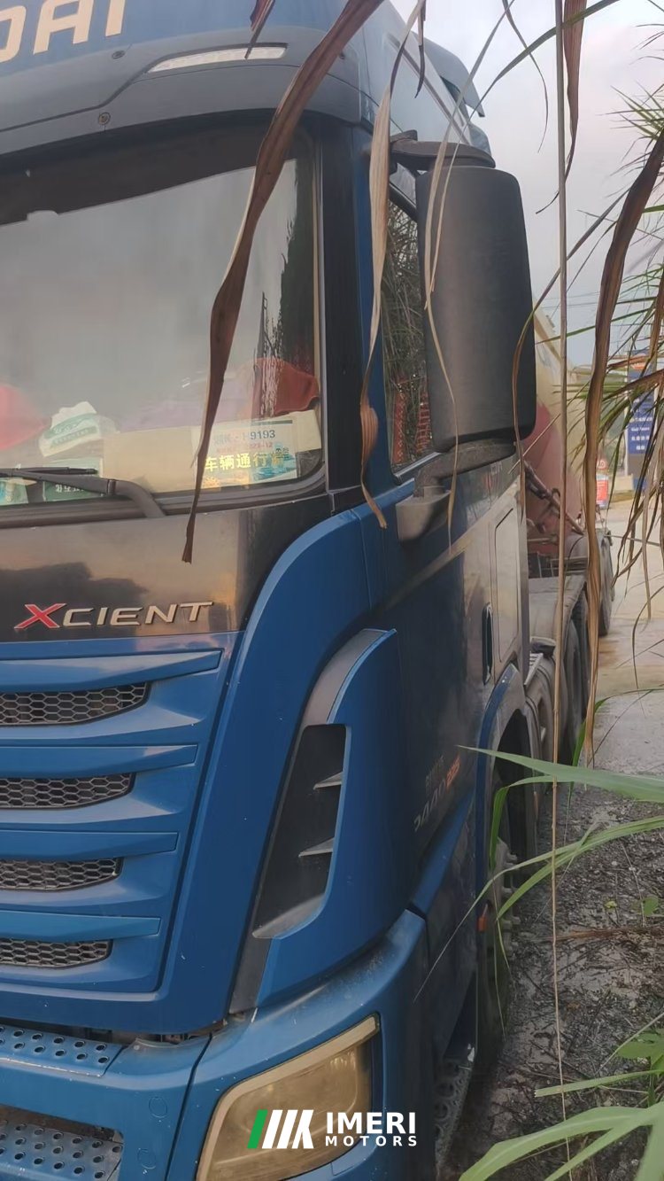 2019 Hyundai XCIENT 440 hp 6X4