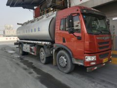 Hubei Runli FAW Jiefang 260 hp 6X2 7.7 m - ფოტო 1