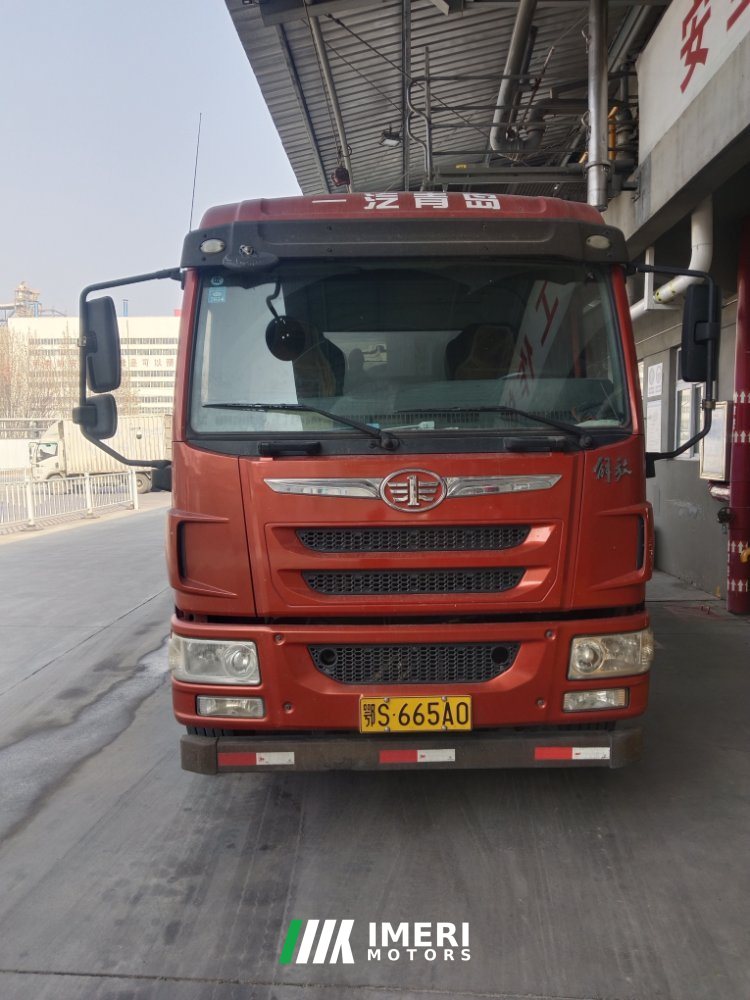 Hubei Runli FAW Jiefang light truck 260 hp 6X4 7.6 m - სატვირთო ჩინეთიდან