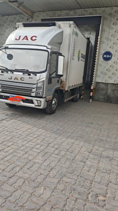 JAC Junling A9 170 hp 4X2 4.2 m - ფოტო 1