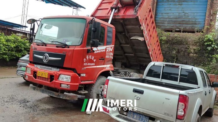 Dongfeng D3 220 hp 6X2 4.8 m - грузовик из Китая