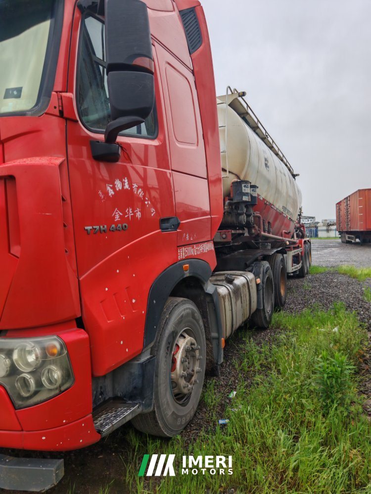 2020 Sinotruk HOWO T7H 440 hp 6X4
