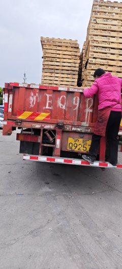 Dongfeng Tianjin KR 180 hp 4X2 6.75 m - ფოტო 3