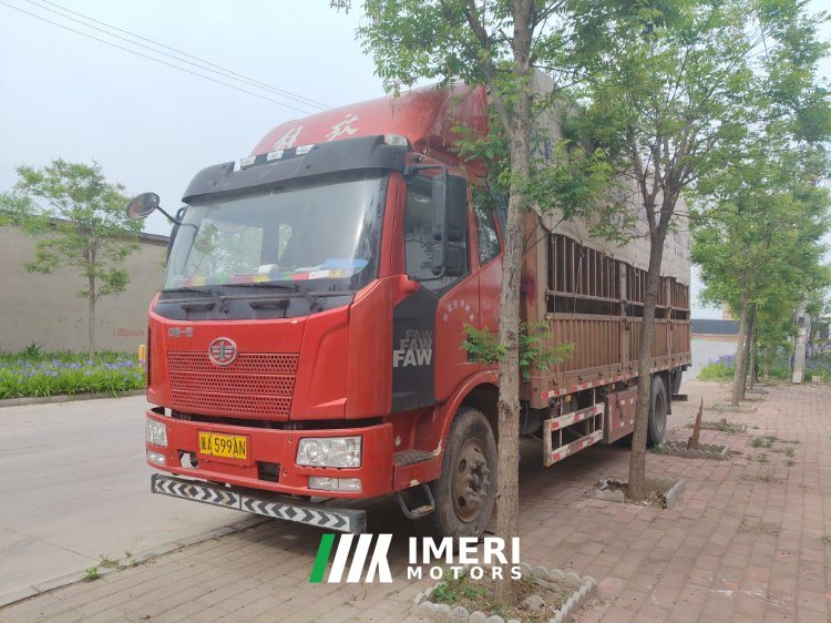 FAW Jiefang J6L 180 hp 4X2 6.75 m - truck from China