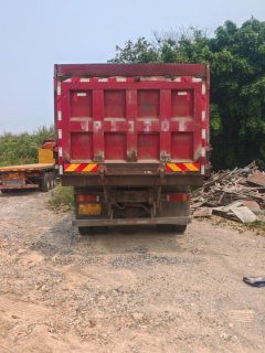Dongfeng Liuzhou Chenglong H7 520 hp 8X4 8.2 m - photo 10