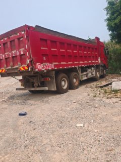 Dongfeng Liuzhou Chenglong H7 520 hp 8X4 8.2 m - photo 4