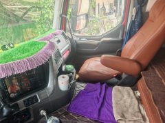 Dongfeng Liuzhou Chenglong H7 520 hp 8X4 8.2 m - photo 7
