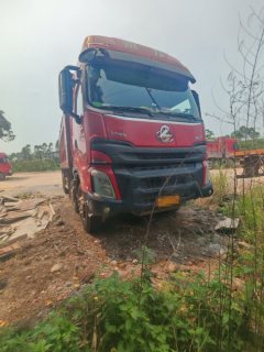 Dongfeng Liuzhou Chenglong H7 520 hp 8X4 8.2 m - photo 9