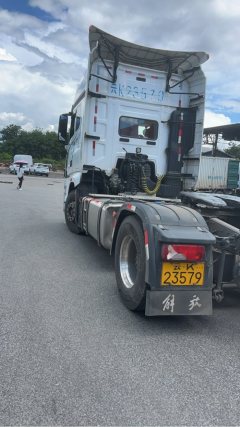 FAW Jiefang J7 560 hp 4X2 - photo 4