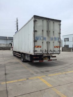 Shacman Delong L5000 260 hp 4X2 9.8 m - photo 3