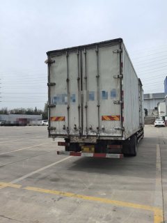 Shacman Delong L5000 260 hp 4X2 9.8 m - photo 4
