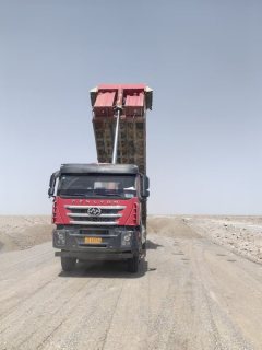 SAIC Hongyan Genlyon 430 hp 8X4 8.3 m - photo 1