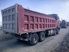 SAIC Hongyan Genlyon 430 hp 8X4 8.3 m - photo 3