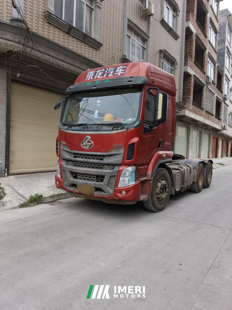 2018 Dongfeng Liuzhou Chenglong H5 375 hp 6X4