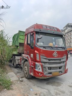 Dongfeng Liuzhou Chenglong H5 375 hp 6X4 - ფოტო 2