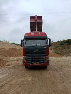 Dongfeng Liuzhou Chenglong H7 460 hp 6X4 - ფოტო 1