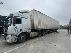 Foton Auman GTL 510 hp 6X4 - ფოტო 1