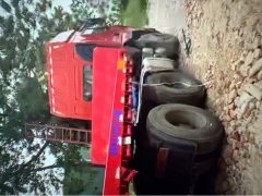 Dongfeng Liuzhou Chenglong H5 430 hp 6X4 - ფოტო 4