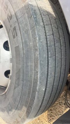 Foton R 210 hp 4X2 6.8 m - photo 2