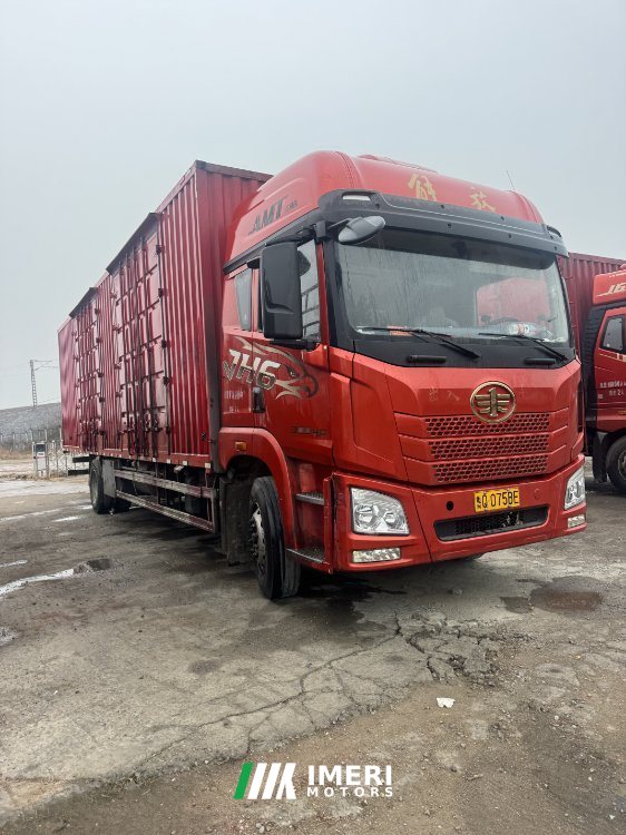 2024 FAW Jiefang JH6 300 hp 4X2 9.7 m