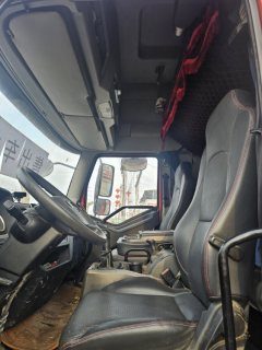 FAW Jiefang J6L 260 hp 6X2 6.8 m - ფოტო 4