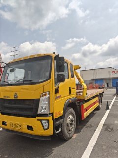 SINOTRUK HOWO Light Duty Truck Hanjiang 190 hp 6X2 8.1 m - ფოტო 1
