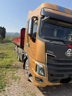 Dongfeng Liuzhou Chenglong H7 500 hp 6X4 - ფოტო 6