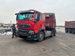Sinotruk HOWO TX7 460 hp 6X4 - photo 3