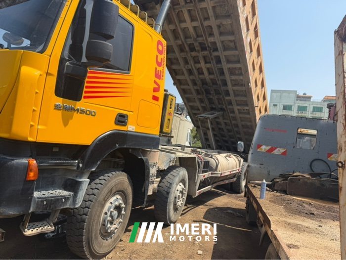 2020 SAIC Hongyan 460 hp 8X4 8.6 m