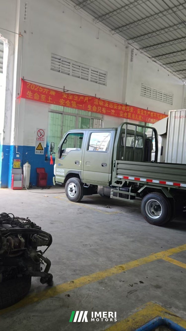 Qingling Isuzu 100P 120 hp 4X2 2.56 m - truck from China