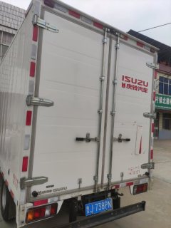 Qingling Isuzu KV100 131 hp 4X2 4.2 m - ფოტო 3