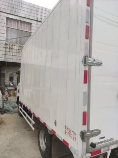 Qingling Isuzu KV100 131 hp 4X2 4.2 m - ფოტო 4