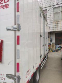 Qingling Isuzu KV100 131 hp 4X2 4.2 m - ფოტო 7