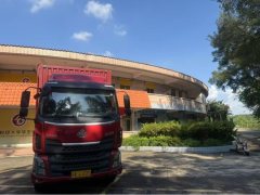 Dongfeng Liuzhou Chenglong M3 200 hp 4X2 7.8 m - ფოტო 1