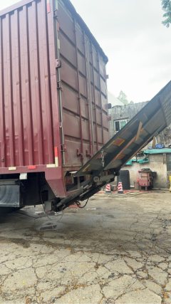 Dongfeng Liuzhou Chenglong M3 200 hp 4X2 7.8 m - ფოტო 4