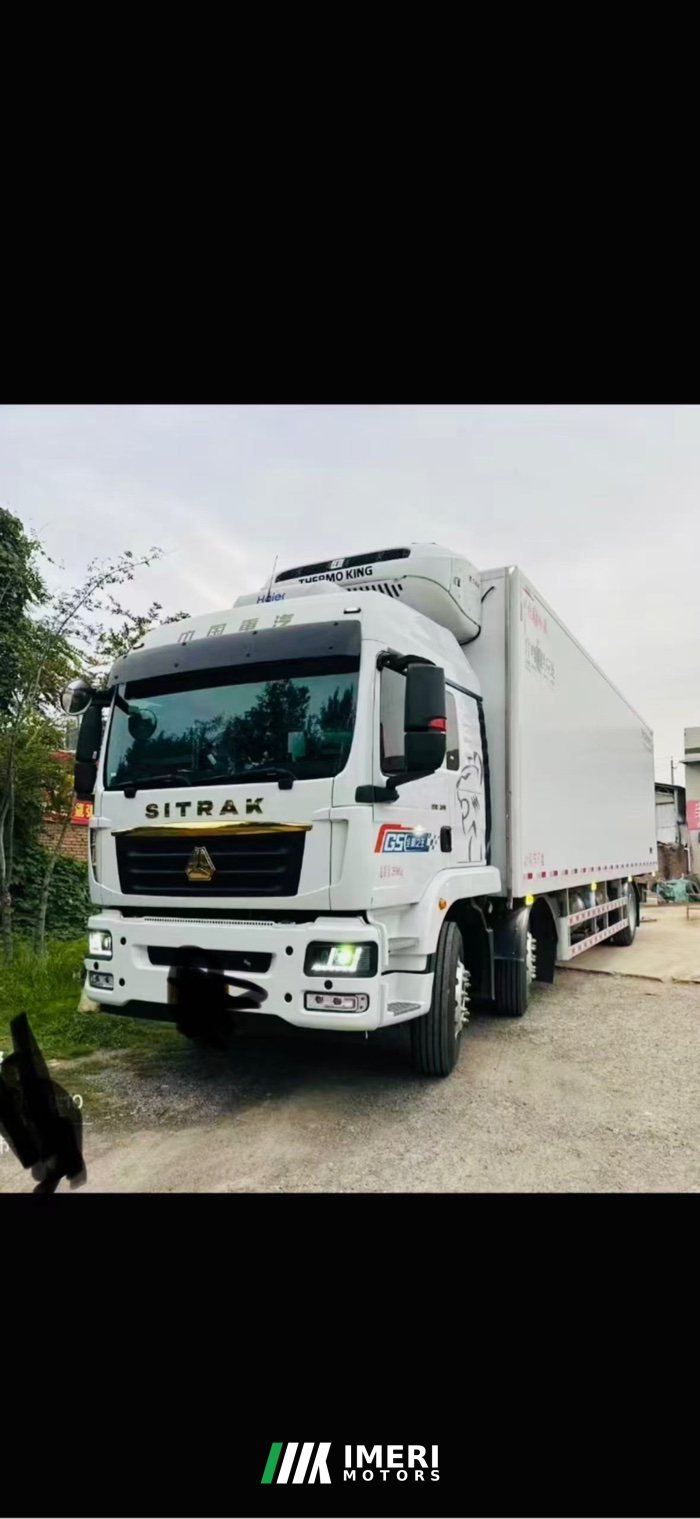 2025 Sinotruk Sitrak G5S 350 hp 4X4 9.6 m