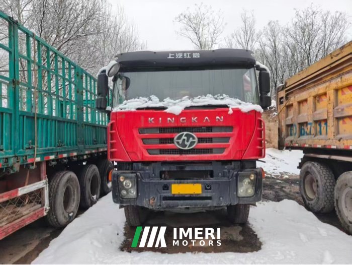 2021 SAIC Hongyan 390 hp 8X4 7.2 m