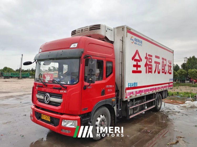 Dongfeng Duolika D9 220 hp 4X2 6.8 m - truck from China