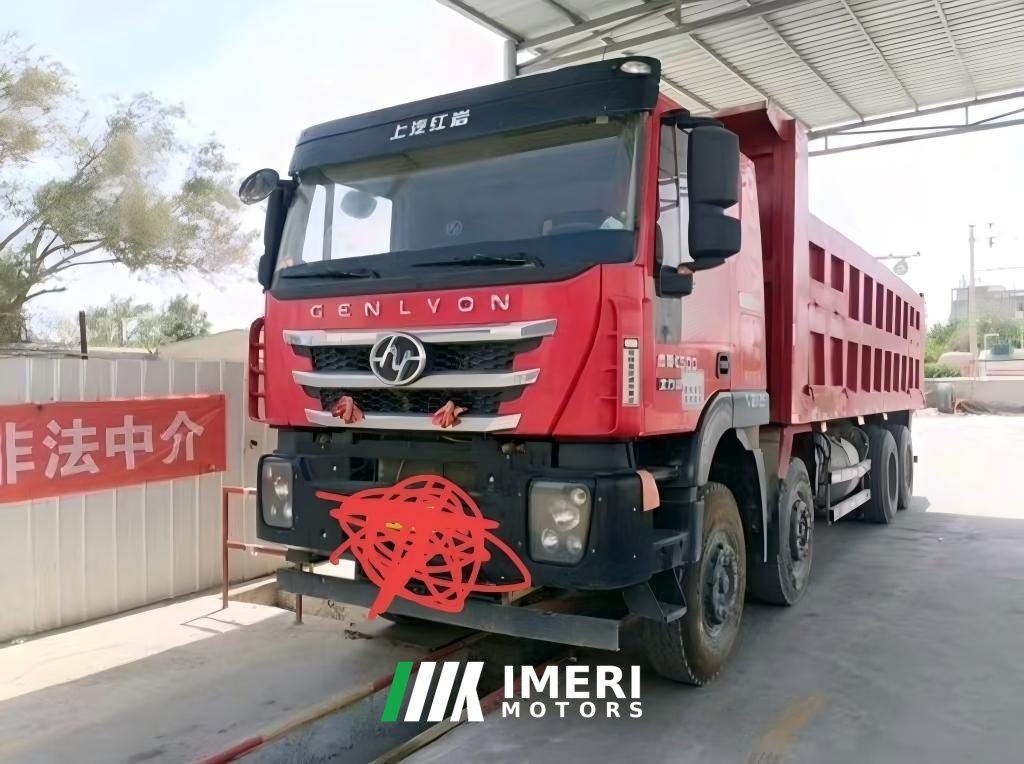 2020 SAIC Hongyan Genlyon 450 hp 8X4 7.6 m