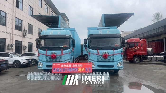 2026 FAW Jiefang JH6 300 hp 4X2 9.7 m